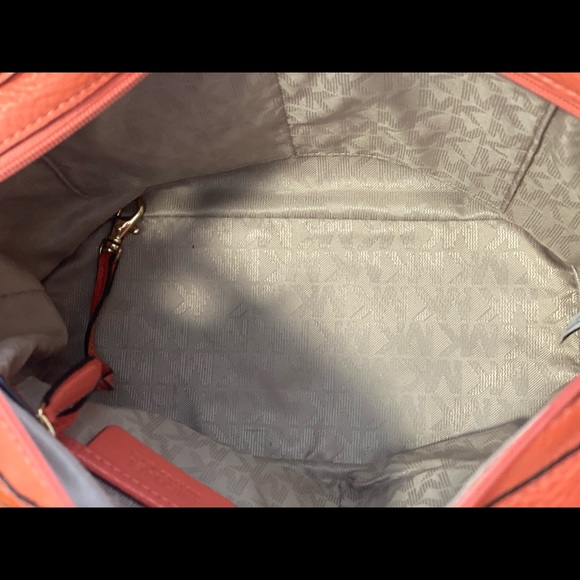 Michael Kors, $80 used alone twice - Picture 4 of 4